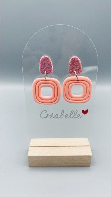 Clous forme carrée rose et paillettes